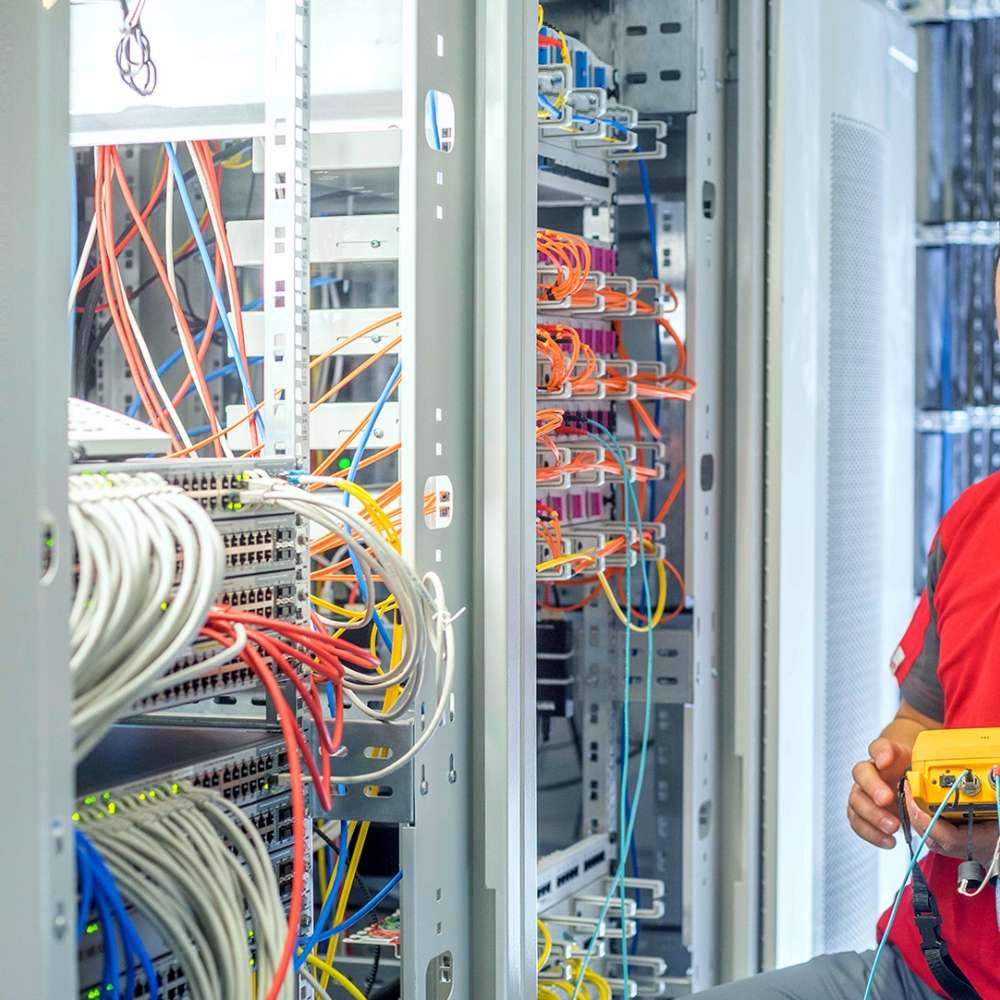 DEHN unterstützt den Elektriker